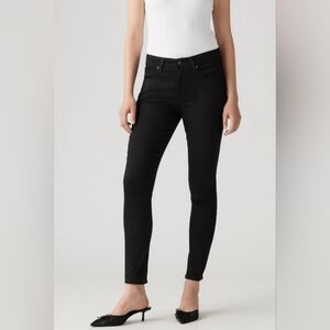 Levi's Women's 721 High-Rise Skinny Jeans Black Size 29 (US 8) EUC Pristine
